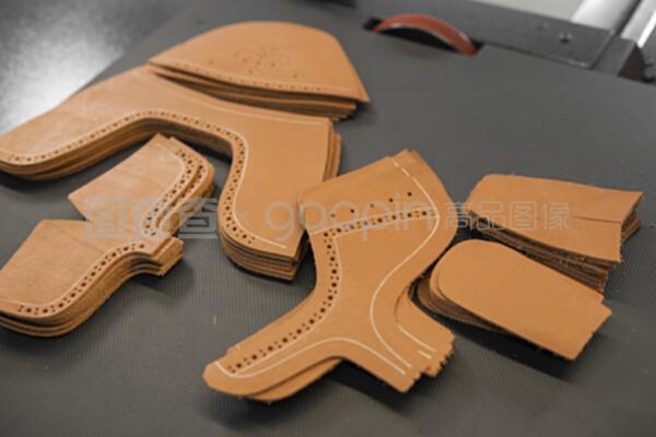 皮革制品在制鞋业的应用与价值